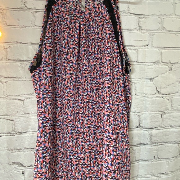 Geometric Print Tank - Picture 1 of 5